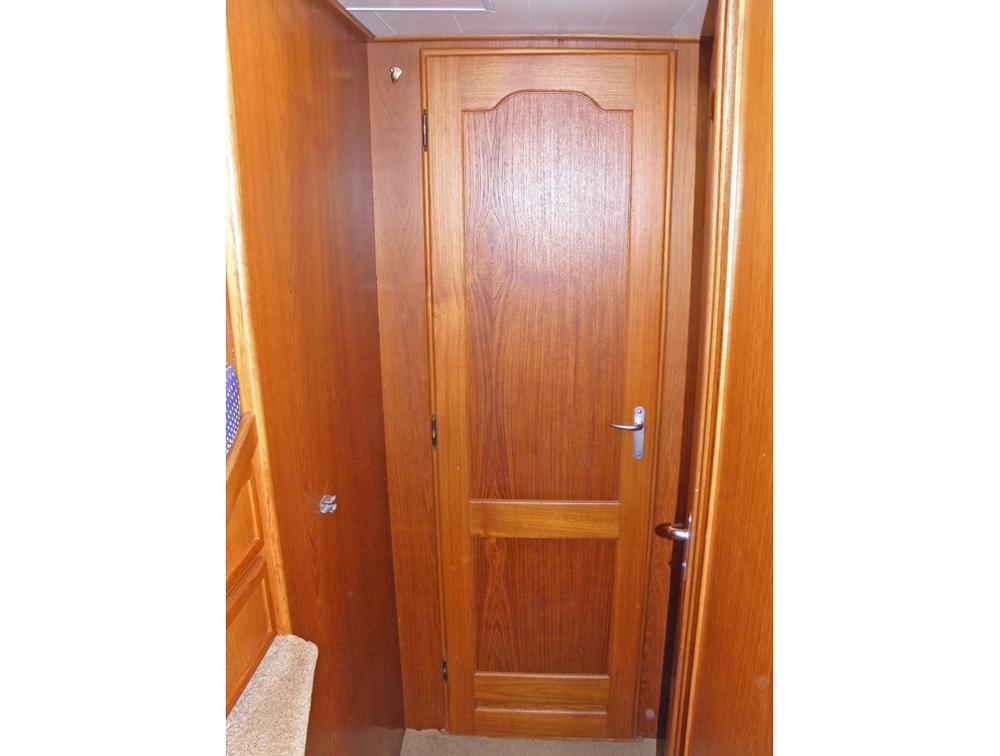 Aft cabin, Accommodation